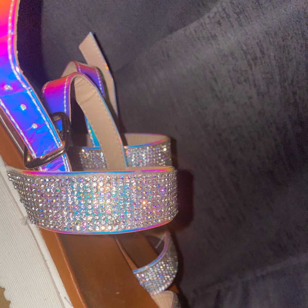 Sandals - Picture 2 of 5